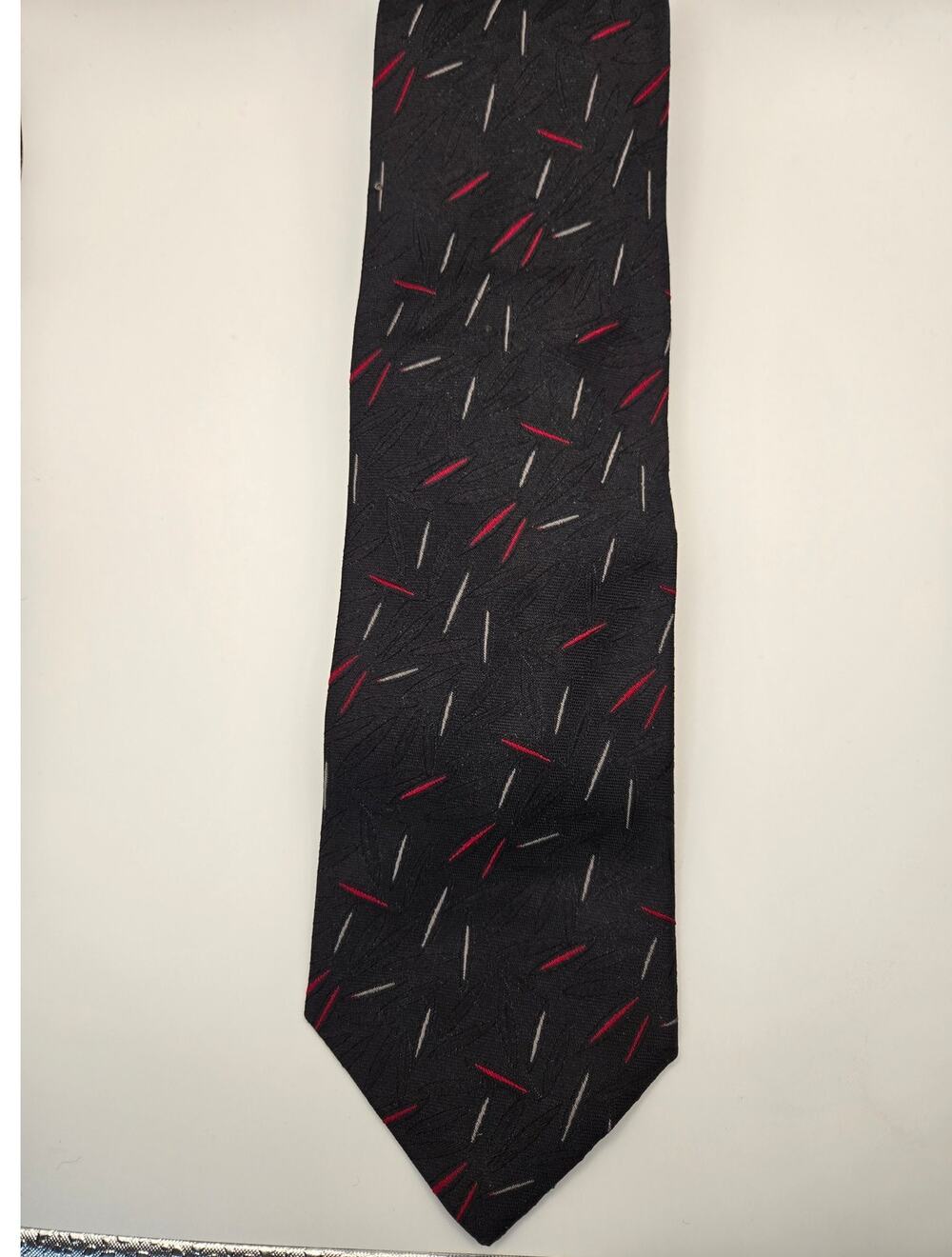 Attimo 100% Silk Abstract Jacquard Necktie